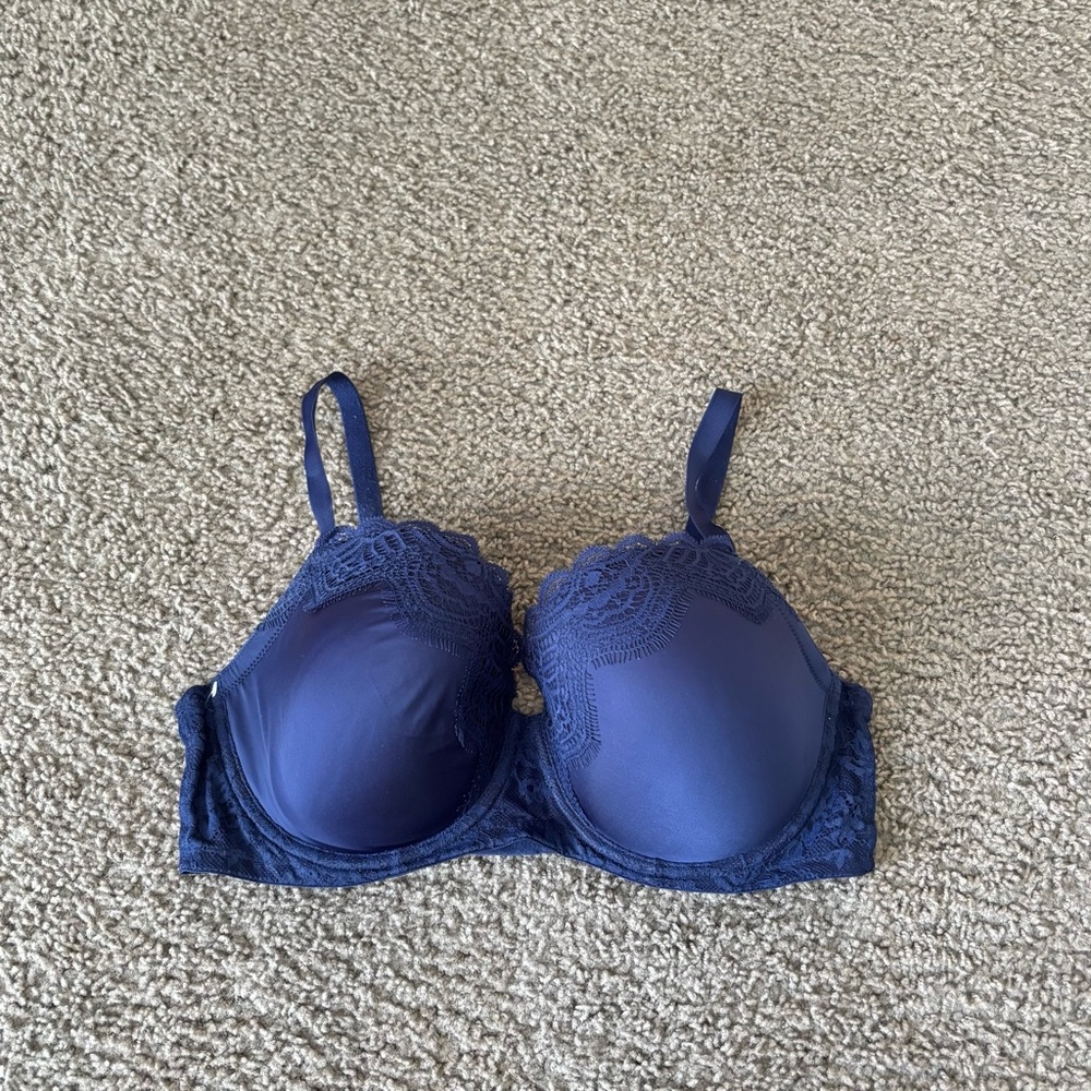 Victoria’s Secret Navy Lace-Trim Underwire Bra - Women Intimates